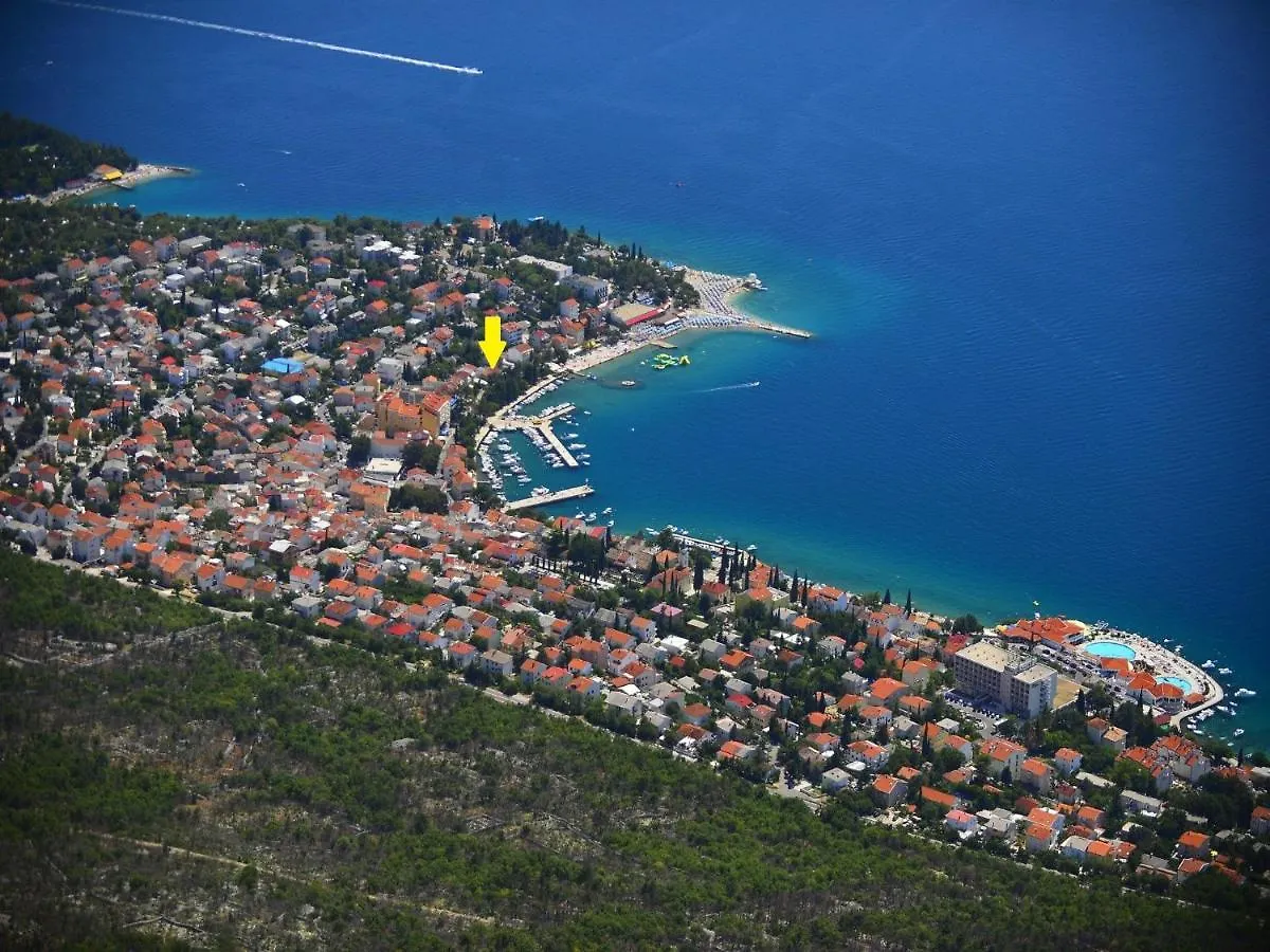 Apartment Edmond Selce 0*,